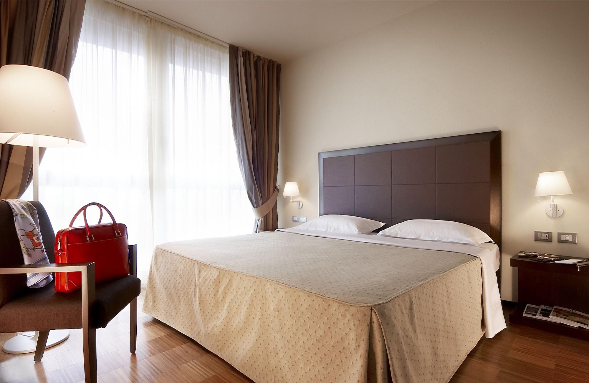 Hotel Real Fini Baia Del Re San Donnino della Nizzola Quarto foto