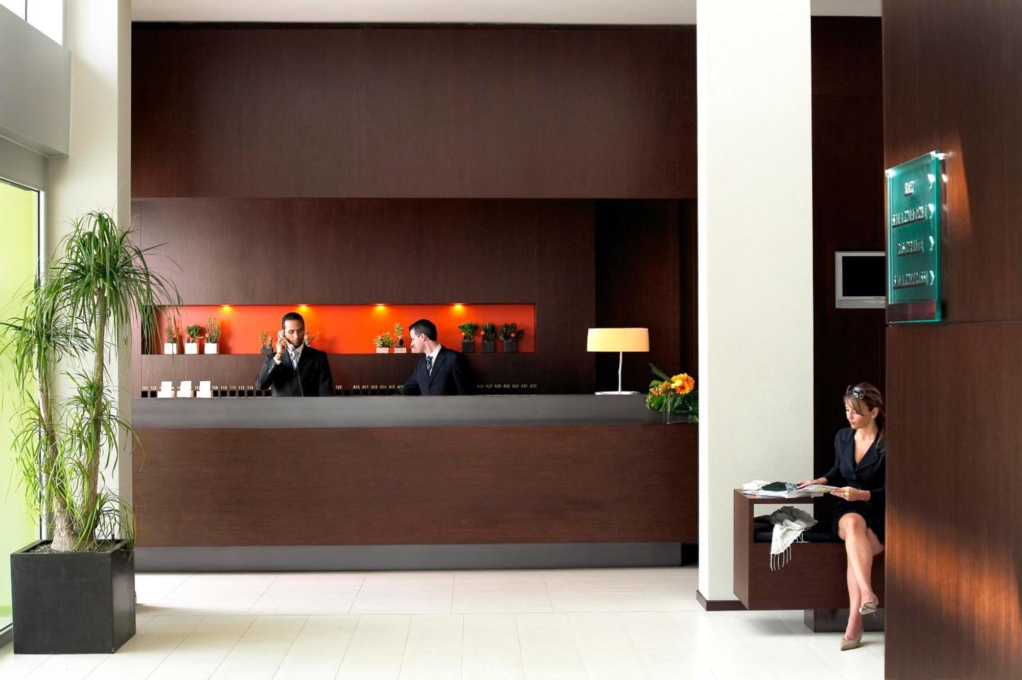Hotel Real Fini Baia Del Re San Donnino della Nizzola Interior foto